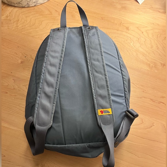 herschel backpack aspect black Heritage A padded sleeve protects Lot 8 Trucker Color:BL 9KM Fishing Hook Saltwater
